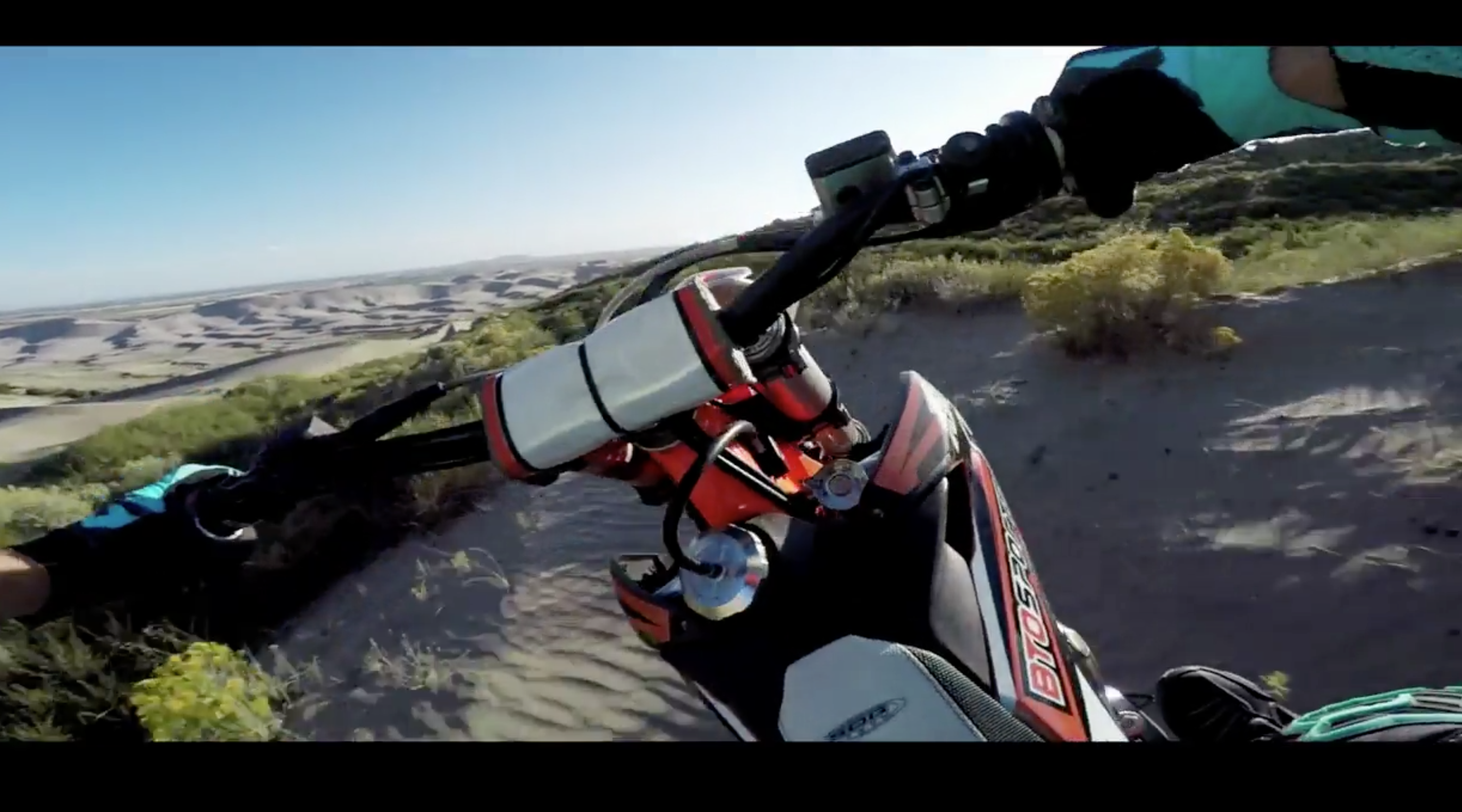 Bike along the dunes with this GoPro video (still)